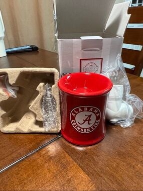 Scentsy Red Alabama Logo Ceramic Warmer Plugin